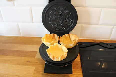 krumkakeskåler med Wilfa krumkakejern