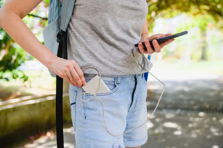 powerbank test 2025, powerbank best i test, nødlader og batteribank for mobil, nettbrett og PC