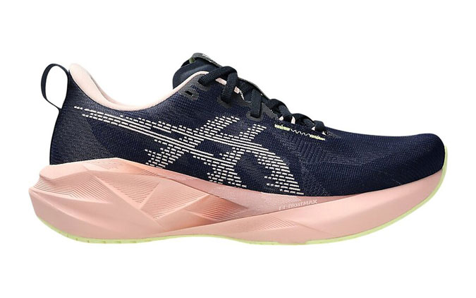 Løpesko best i test Asics Novablast 5 dame