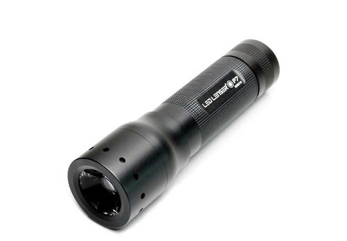 Lommelykt best i test Ledlenser P7